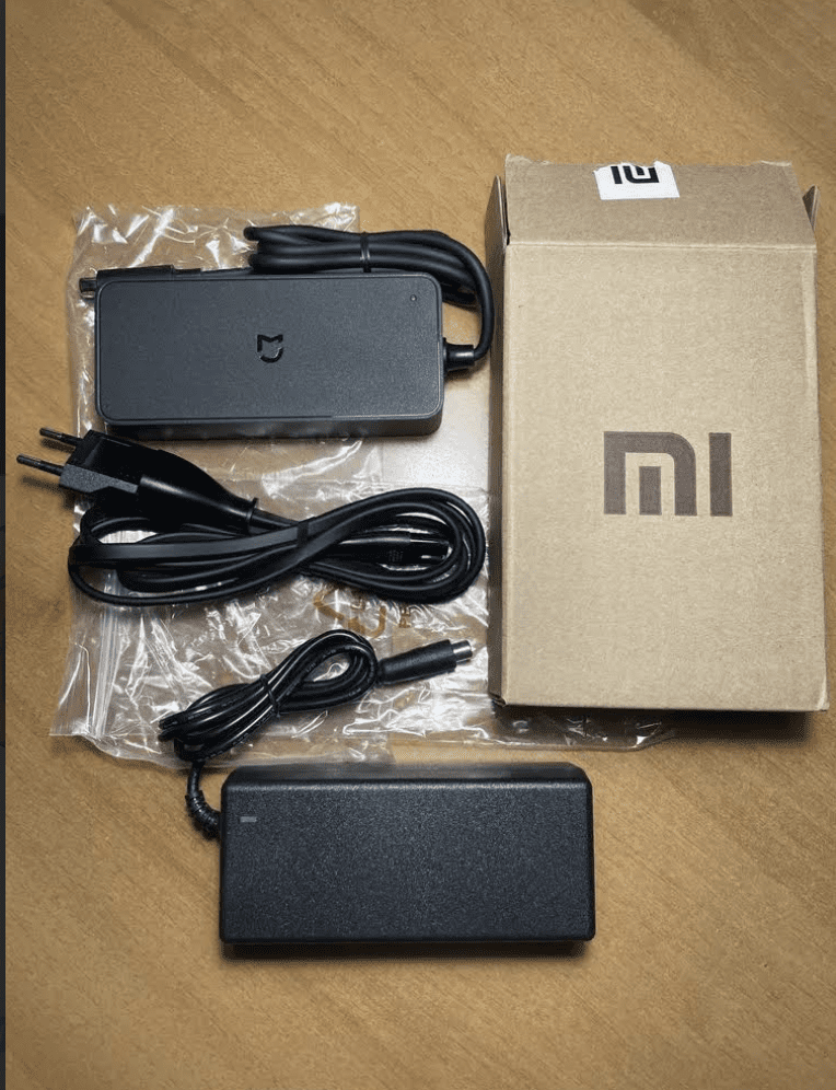 Оригінальний зарядний пристрій Xiaomi 42V 1.7A